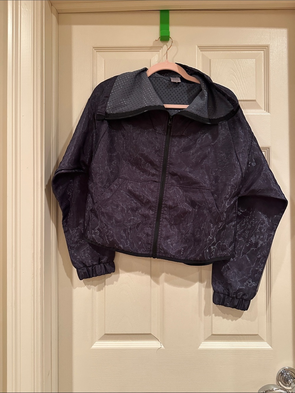 Champion Cropped Windbreaker Jacket